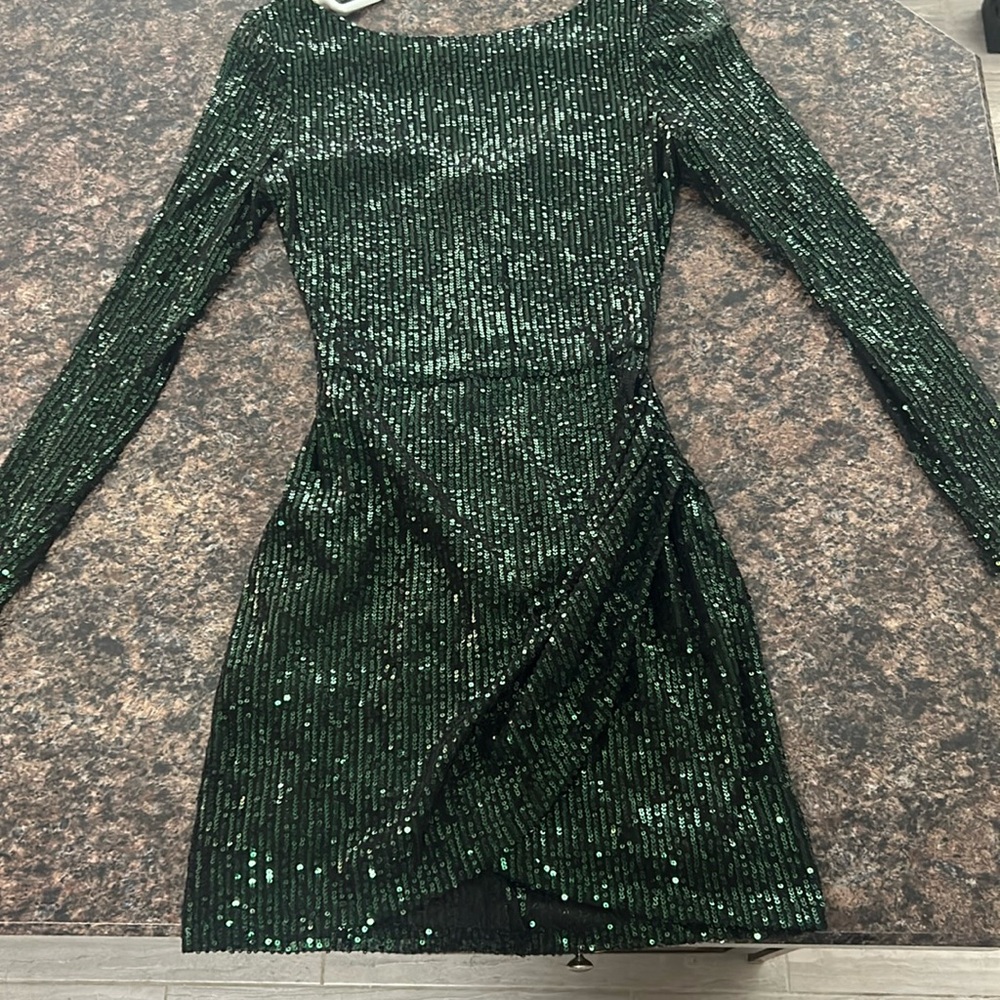 Green sequin windsor dress size 1/2